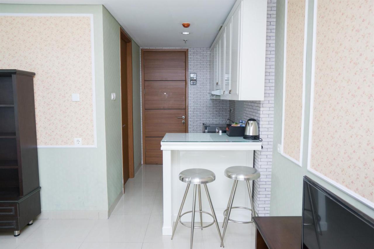 Spacious 1Br Dago Suites Apartment By Travelio Бандунг Экстерьер фото